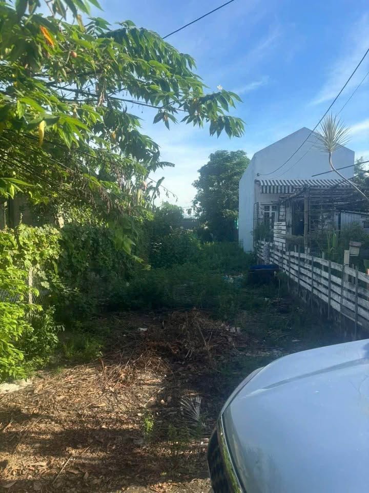 Lô đất Hòa Tiến 195m² giá chỉ 1.1 tỷ - Đường bê tông 3.5m, gần UBND