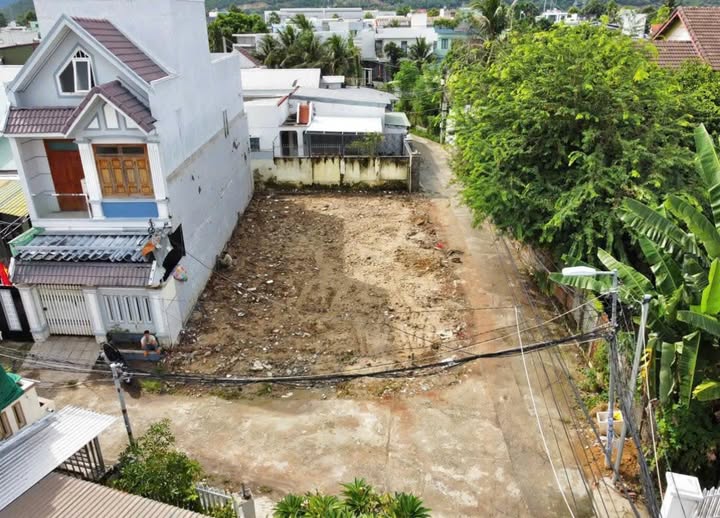 Đất nền Vĩnh Thạnh Nha Trang 81.2m² giá 2.4 tỷ - Vị trí đắc địa, giao thông thuận lợi!
