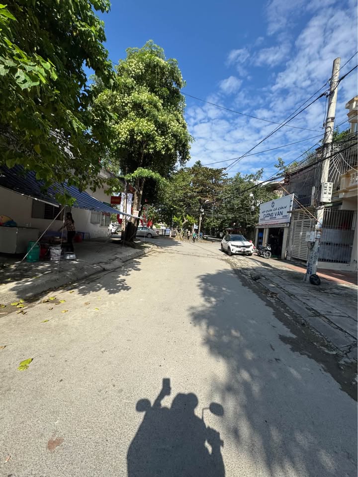 Bán đất tặng nhà 2 tầng mặt tiền 7,2m Phường Trường Thi - Kinh doanh thuận lợi!