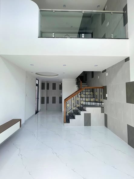 Nhà 4,5 Tầng Nguyễn Văn Cừ, Quy Nhơn 30m² giá 3 tỷ - Tặng nội thất đầy đủ!