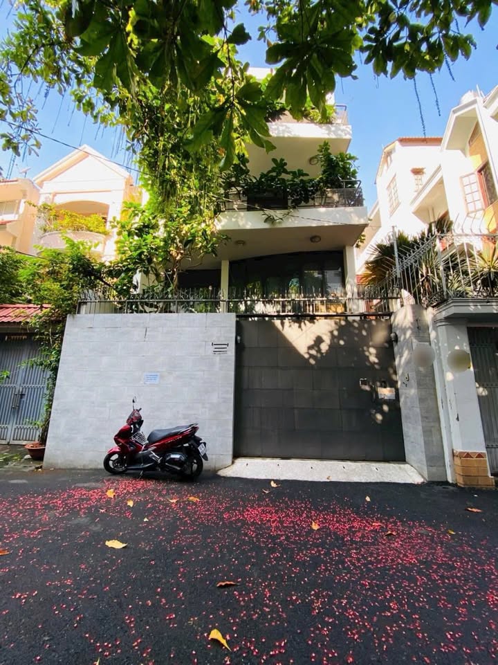 Biệt thự phố Yên Thế 151m² giá 26.8 tỷ - Sân bay Tân Sơn Nhất gần bên!