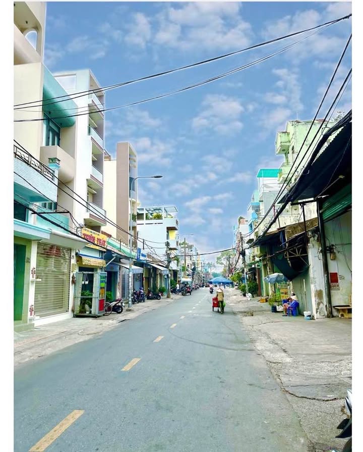 Nhà phố mặt tiền Mai Xuân Thưởng, Quận 6, 74m² giá 10 tỷ - Kinh doanh đỉnh cao!