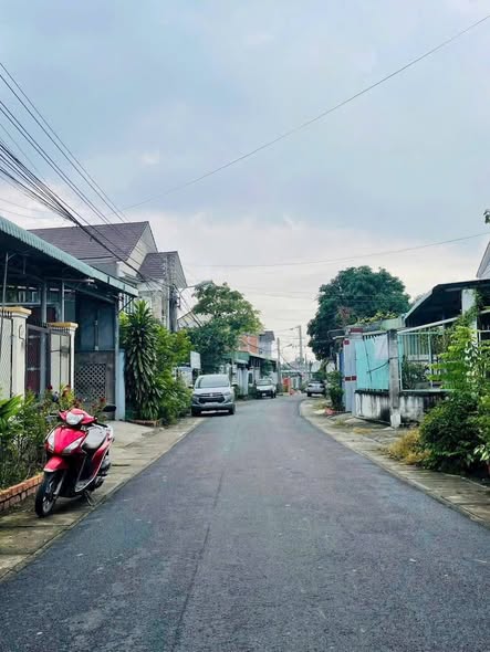 Nhà mặt tiền Huỳnh Văn Lũy, Thủ Dầu Một, 142m² - Giá 3.19 tỷ, vị trí đắc địa!