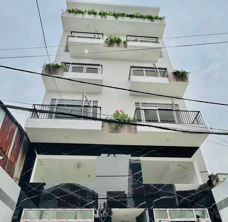 Căn hộ studio cho thuê đường Xuân Hồng, Tân Bình - Ban công view đẹp, đầy đủ nội thất!