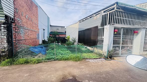 Đất thổ cư hẻm Phạm Văn Đồng, Buôn Ma Thuột 85m² giá 1.2 tỷ - Sổ đỏ chính chủ!