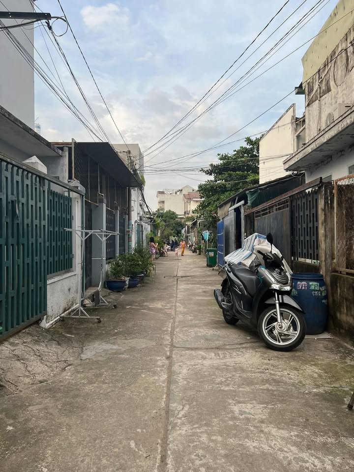 Dãy trọ Phước Long B 195m² giá 9.9 tỷ - Thu nhập 25 triệu/tháng