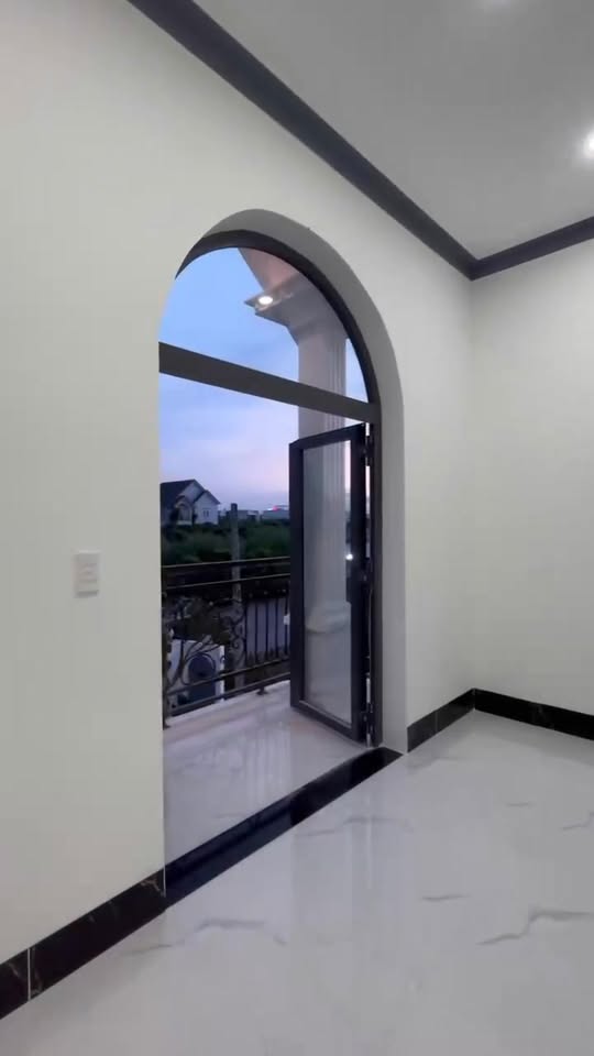 Nhà 1 Trệt 1 Lầu Phường 4 TP Vĩnh Long 81.5m² giá 2.49 tỷ - Chính chủ bán gấp!