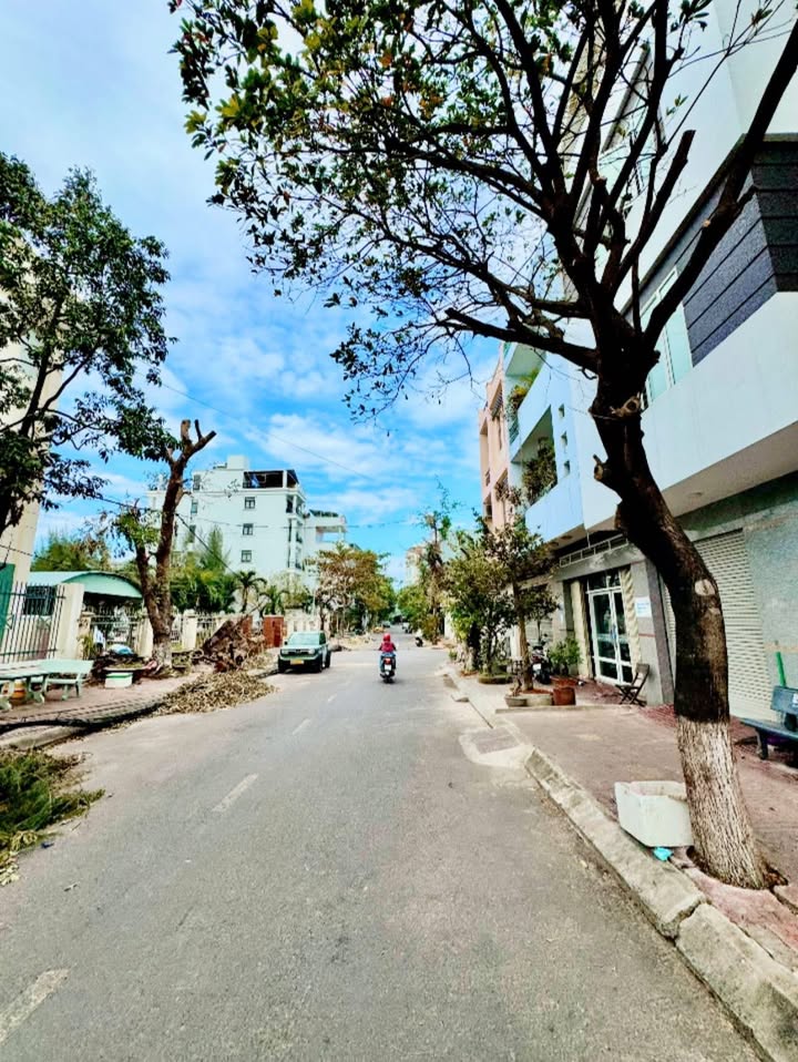 Nhà phố 3 tầng đường ô tô Nguyễn Văn Cừ 74m² giá 6 tỷ - Đầu tư sinh lời