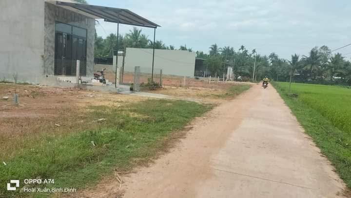 Lô đất thổ cư Hòa Trung 2, Hoài Xuân 180m² giá 700 triệu - Cơ hội đầu tư hấp dẫn!