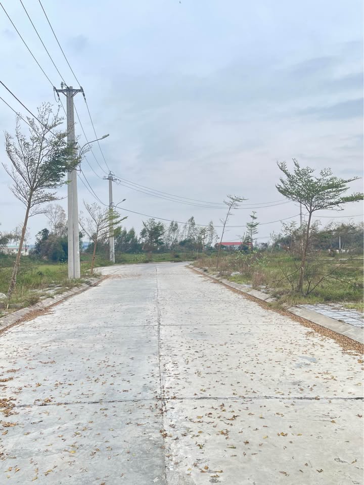 Đất nền Phù Cát 142m² giá chỉ 600 triệu - Vị trí vàng thuận lợi cho đầu tư!