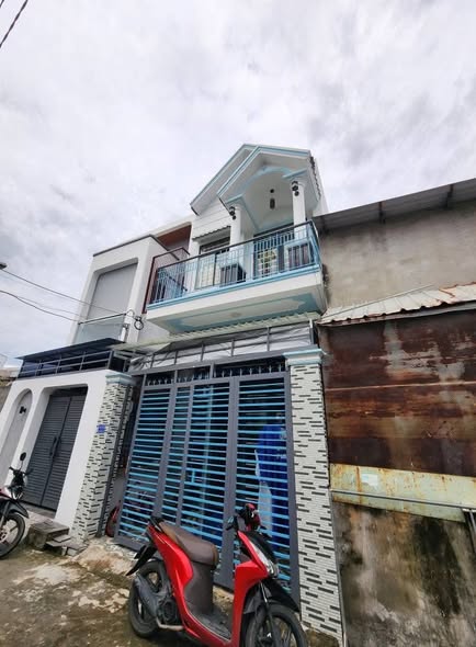 Nhà 1 trệt 1 lầu hẻm 115 CMT8, An Thới 44m² giá 2.299 tỷ - Thương lượng tốt!