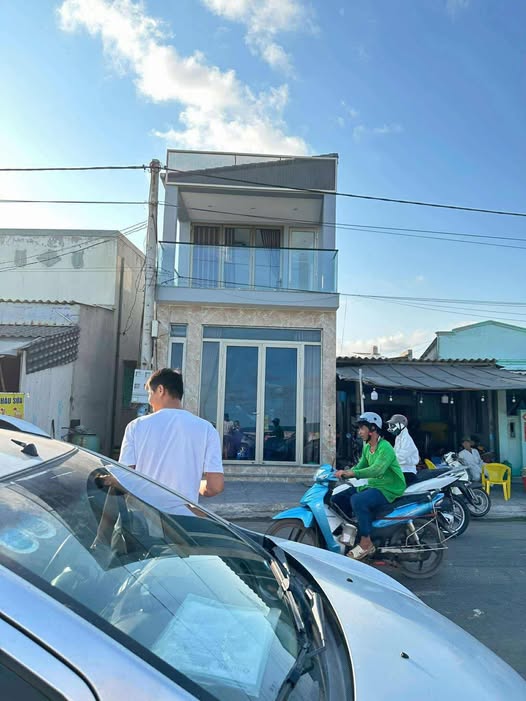 Nhà mặt phố 2 tầng Phước Hải 60m² giá 6 tỷ - Cơ hội đầu tư tuyệt vời!