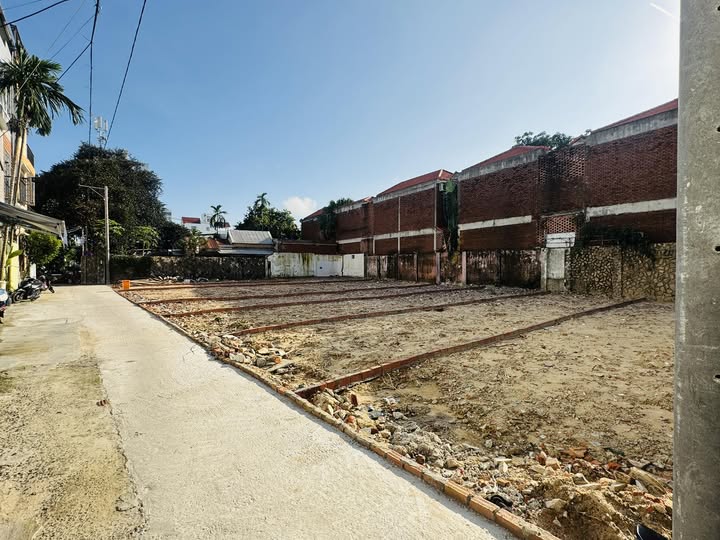 Nhà phố Mỹ An Đà Nẵng 69m² giá 7.3 tỷ - Ô tô vào tận nhà!