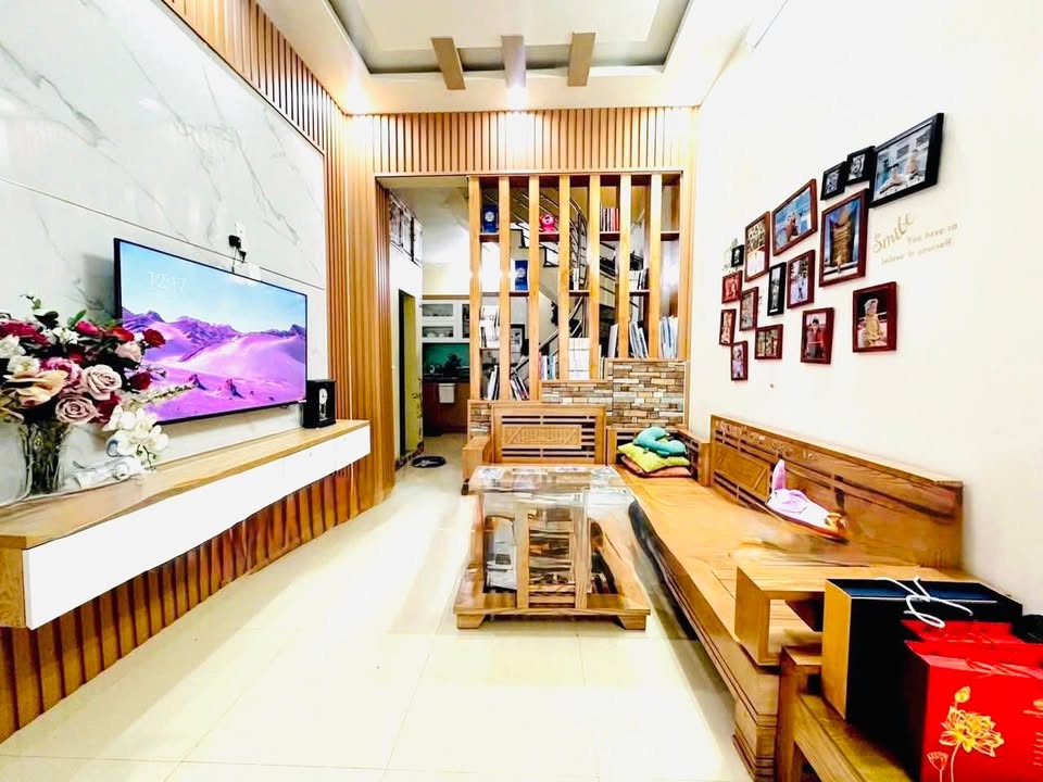 Nhà 3.5 tầng 41m² ngõ 19 Chùa Hàng, Lê Chân, Hải Phòng giá 3.55 tỷ - Sổ đỏ chính chủ!