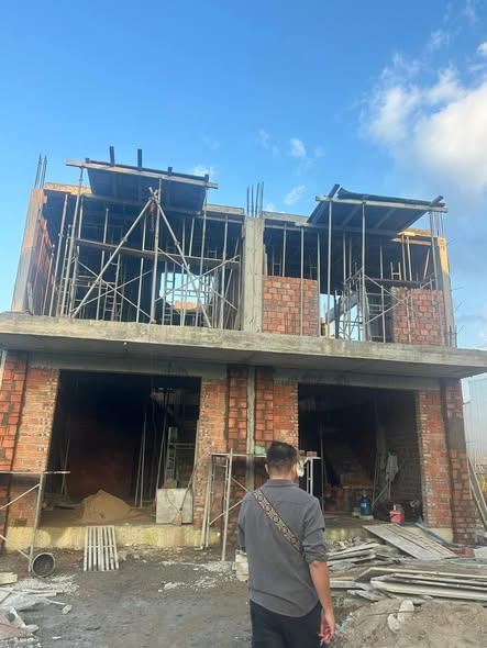 Bán gấp villa 3 tầng Tân Cổ Điển tại Thủy Xuân, Huế - Giá chỉ 4 tỷ VND!