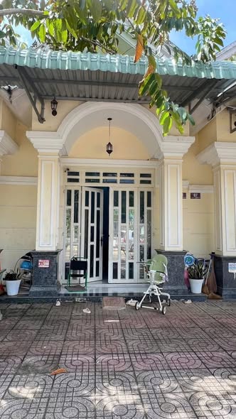 Nhà ở xã hội Tiến Hưng, Đồng Xoài 68m² giá chỉ 700 triệu - Sổ đỏ chính chủ sẵn sàng!