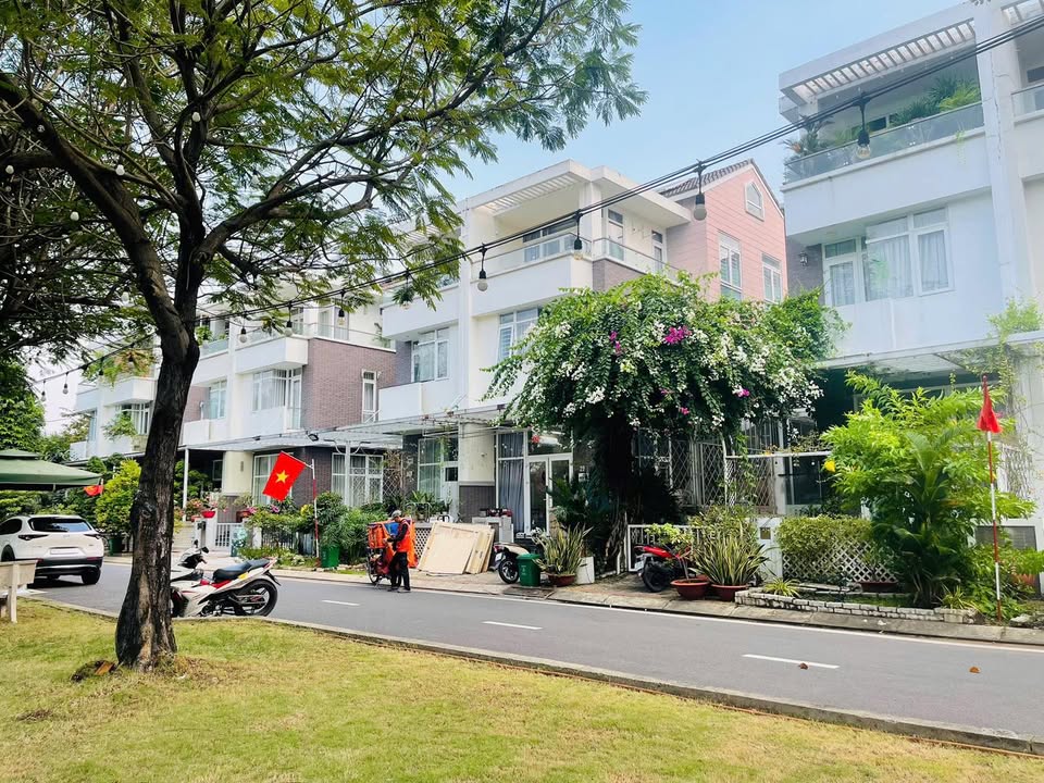 Nhà phố Jamona Golden Silk Quận 7, 100m² giá 19 tỷ - Đầu tư sinh lời cao!