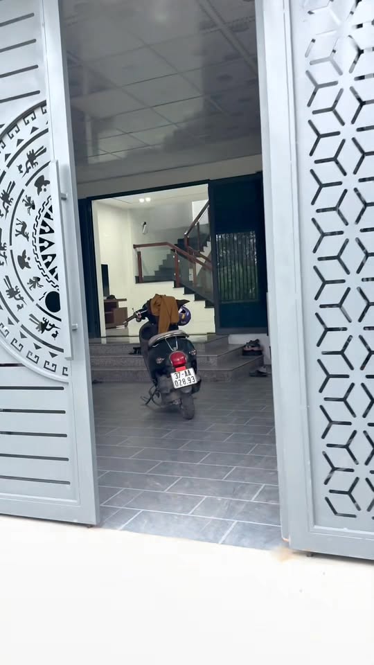 Nhà 2 tầng khối Vĩnh Thịnh, Đông Vĩnh 151m² giá 4 tỷ - Hướng Đông Nam mát mẻ!