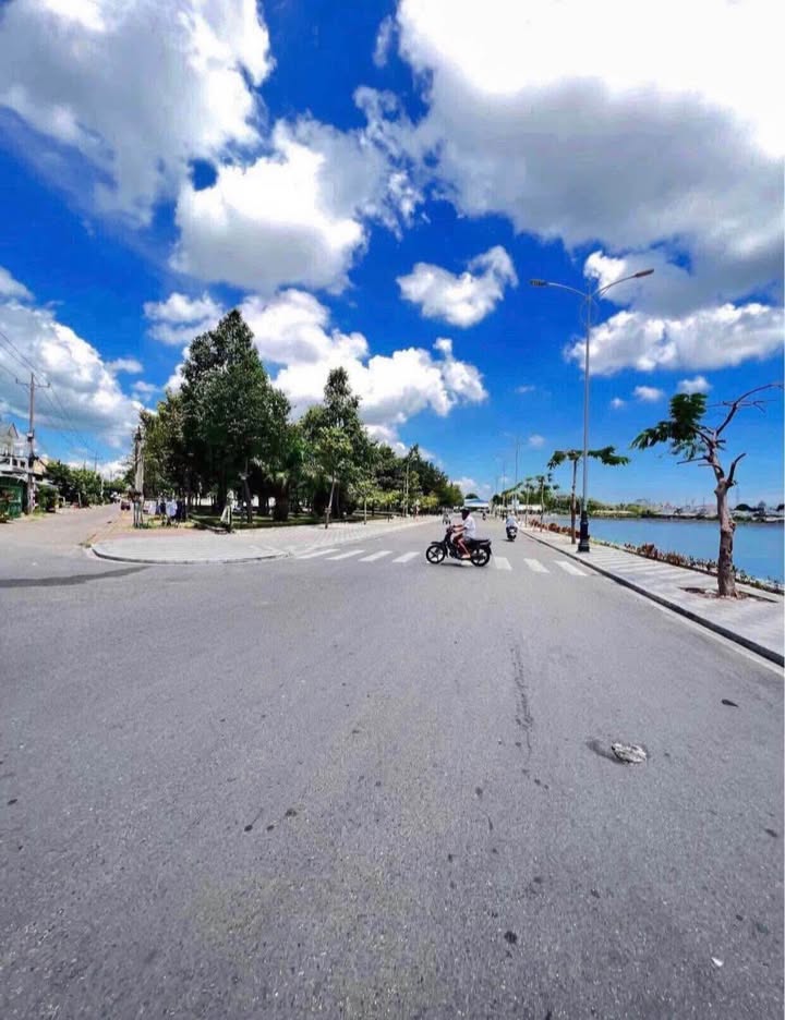 Đất nền Mạc Thị Bưởi, Phan Thiết 100m² giá 1.8 tỷ - Cơ hội đầu tư tuyệt vời!