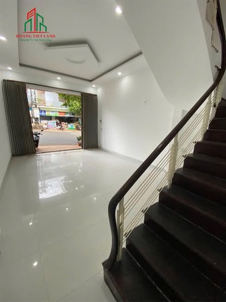 Nhà mặt tiền Nguyễn Thị Minh Khai 103m² giá 12 triệu - Kinh doanh tuyệt vời!