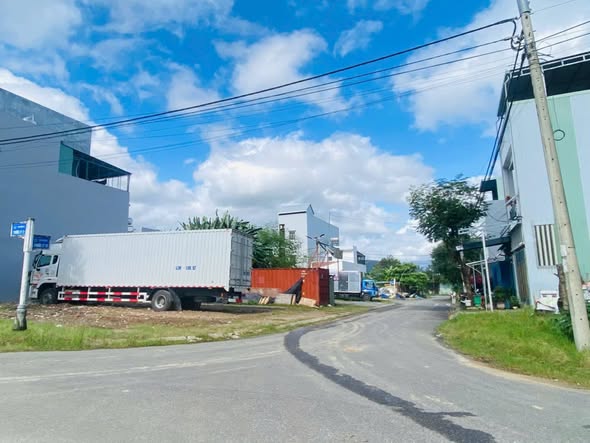 Lô đất mặt tiền Phước Lý 100m² giá 3.9 tỷ - Vị trí đắc địa, không ngập lụt!