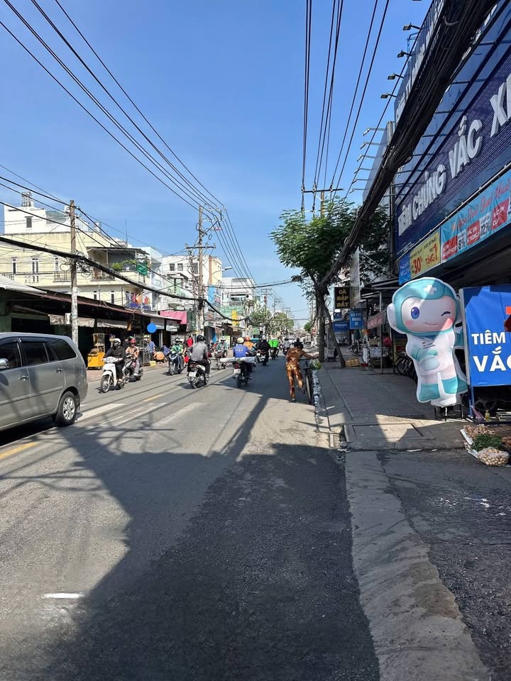 Nhà phố Âu Cơ, quận Tân Bình, 114.4m² giá 15.7 tỷ - Kinh doanh sinh lời ngay!