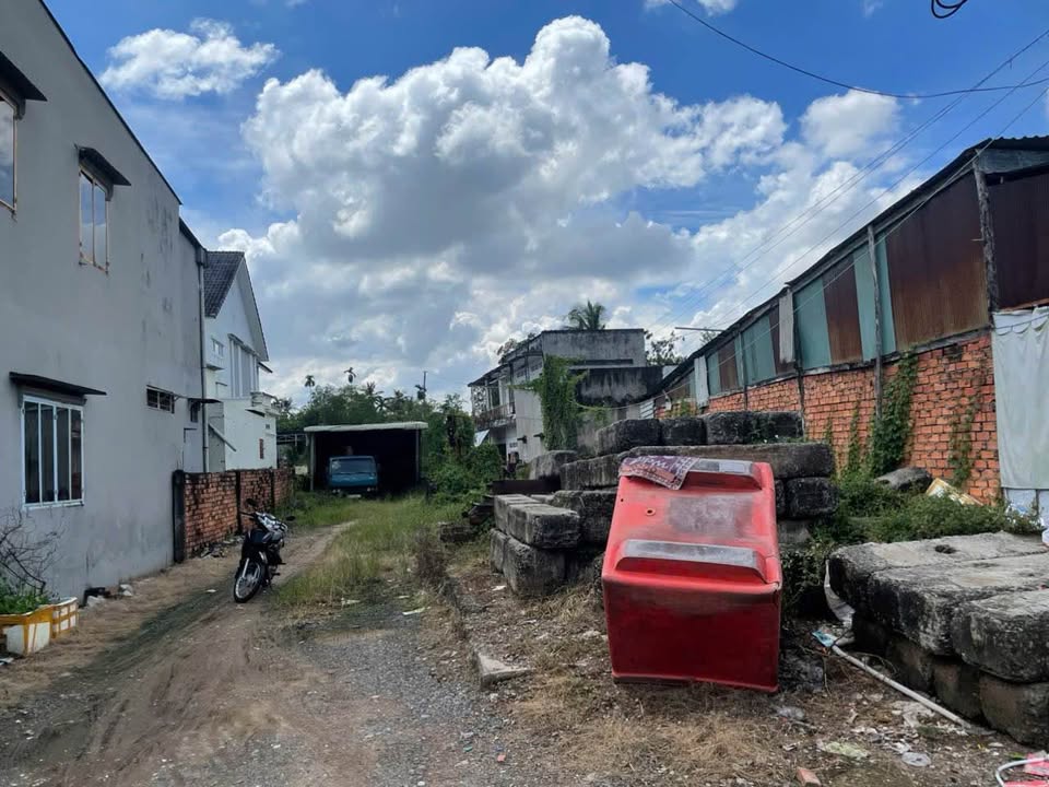 Kho bãi cho thuê tại đường Cách Mạng Tháng 8, TP Cao Lãnh 500m² - Giá chỉ 2.5 triệu/tháng!