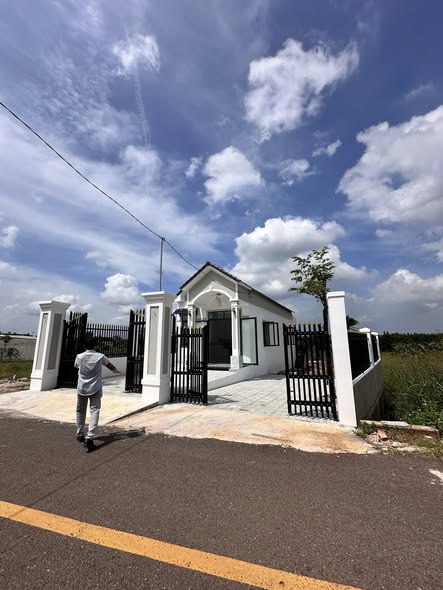 Nhà mới xây tại xã Hưng Thịnh, Trảng Bom 470m² giá chỉ 2.59 tỷ - Sẵn sàng vào ở!