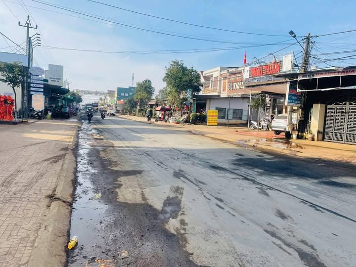 Đất thổ cư mặt tiền đường Hùng Vương, thị trấn Krông Năng 222m² giá 5 tỷ - Cơ hội đầu tư hấp dẫn!