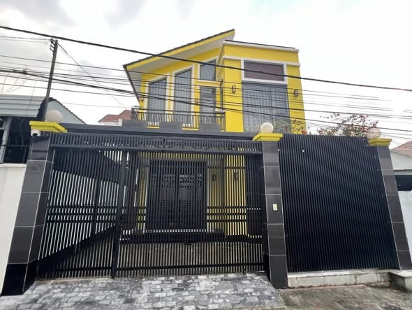 Nhà phố Thủ Dầu Một 120m² giá 6.5 tỷ - Sổ hồng hoàn công chính chủ!