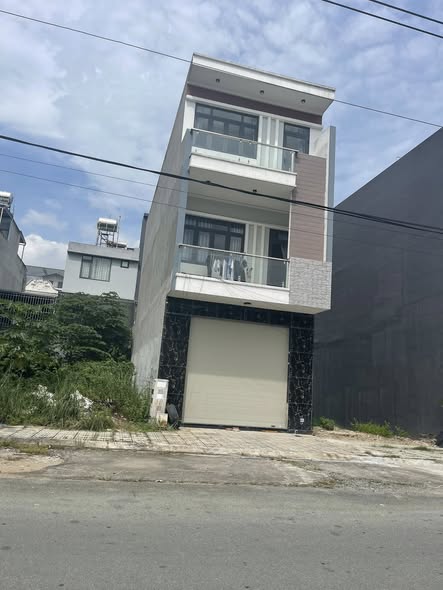 Nhà cho thuê mặt tiền An Phú, Tân Uyên - 4 phòng ngủ, giá 7.5 triệu/tháng