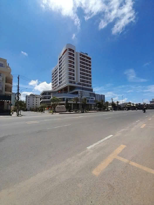 Cho thuê góc mặt tiền đường Thùy Vân 2500m² - Đối diện công viên mới!