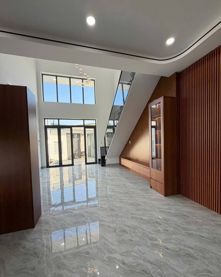 Nhà Diên Sơn 100m² giá 1.89 tỷ - Mặt đường ô tô vào tận nơi!