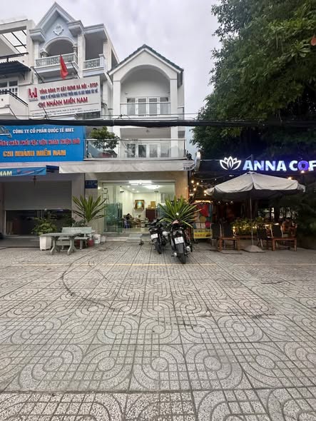 Bán nhà mặt tiền Lê Thị Riêng, Quận 10, 77m² giá 11.8 tỷ - Đầu tư sinh lời ngay!