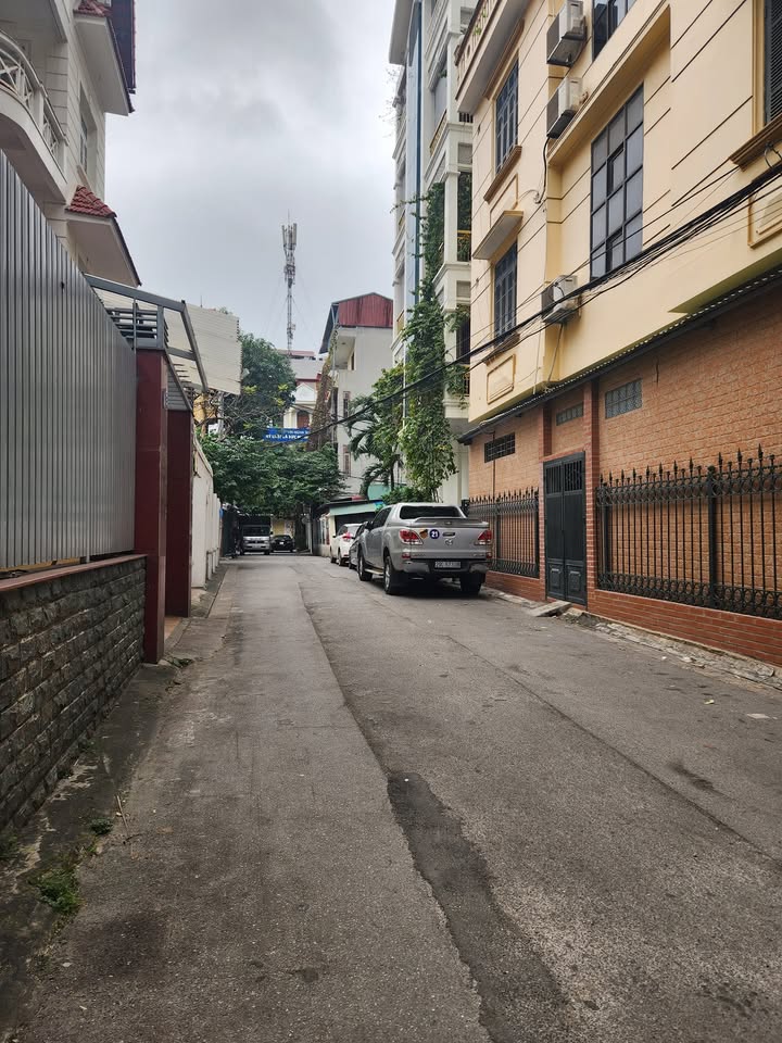 Nhà mặt ngõ ô tô tránh phố Trần Quốc Hoàn, Cầu Giấy 56m² giá 13.9 tỷ - Đầu tư sinh lời!