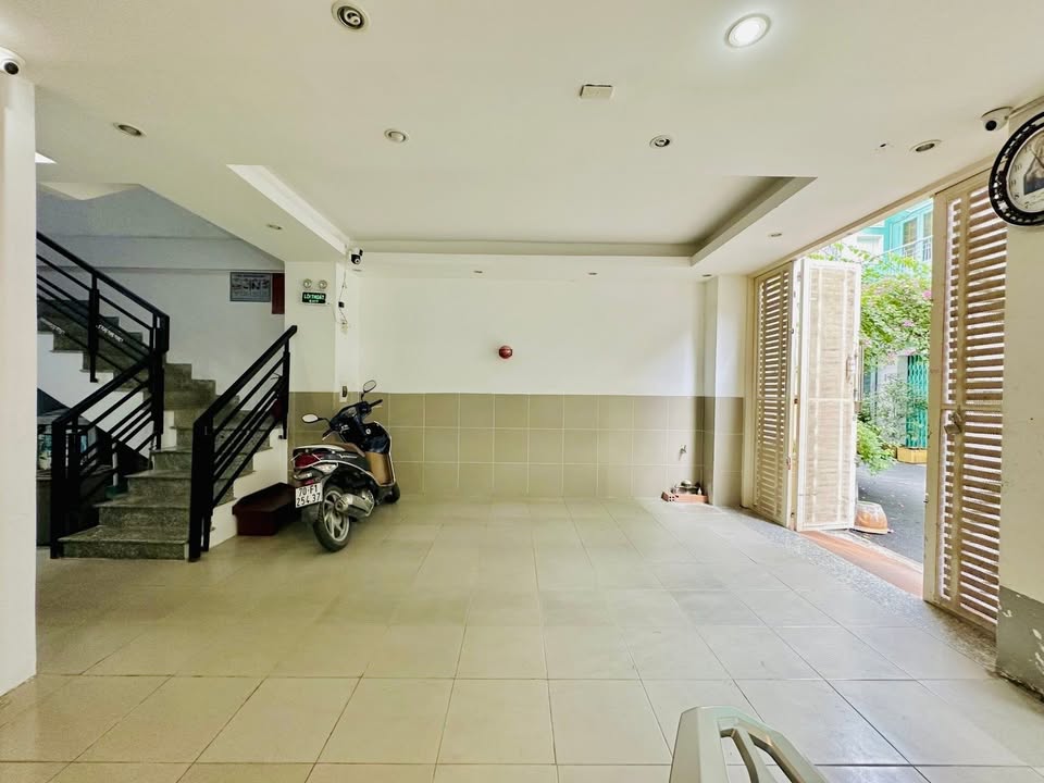 Chính chủ bán CHDV Lê Văn Sỹ Quận 3 97m² giá 22.5 tỷ - Đầu tư sinh lời cao!