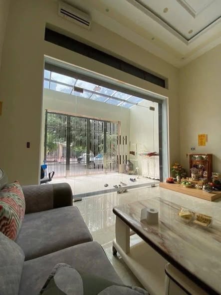 Nhà phố Yết Kiêu, Hạ Long 82,5m² giá 6.2 tỷ - Sát biển, view đẹp!
