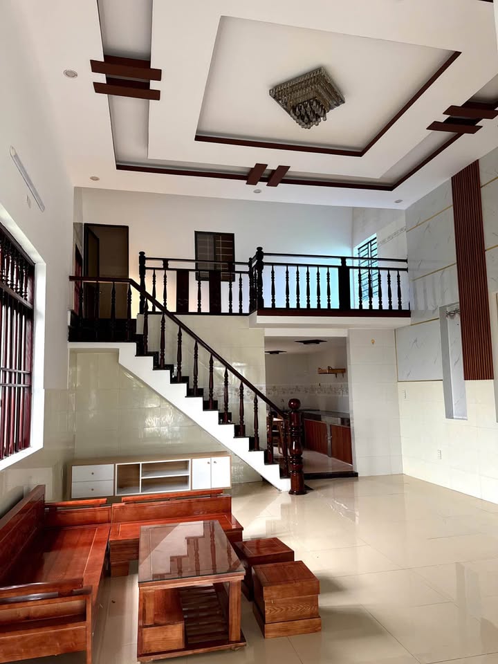 Nhà phố Hòa Xuân Đà Nẵng 150m² giá 2.6 tỷ - Đường ô tô vào tận nơi!