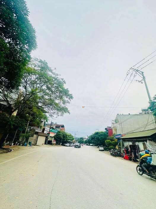 Đất mặt tiền 19/5, Hà Giang 5200m² giá 12 tỷ - Giao thông thuận lợi, gần trường học!