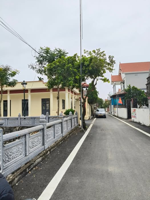 Đất thổ cư Đức Thượng Hoài Đức 48m² giá 5 tỷ - Đường ô tô thông thoáng, tiện ích đầy đủ!