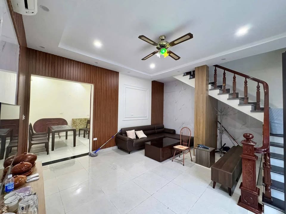 Nhà cho thuê đường Văn Cao, Hải Phòng 60m² giá 9 triệu - Ô tô đỗ cửa, đầy đủ nội thất!