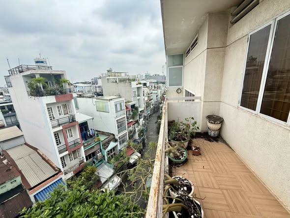 Chung cư Đặng Văn Ngữ, Phú Nhuận 90m² giá 3 tỷ - An ninh và tiện nghi đầy đủ!