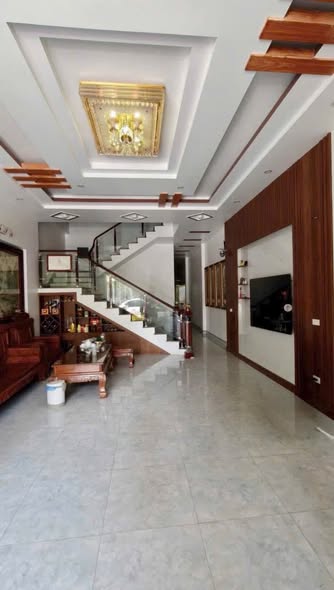 Nhà 3 tầng hiện đại tại Lào Cai, 25m² giá 3.9 tỷ - Thiết kế thông minh, đầy đủ tiện nghi!