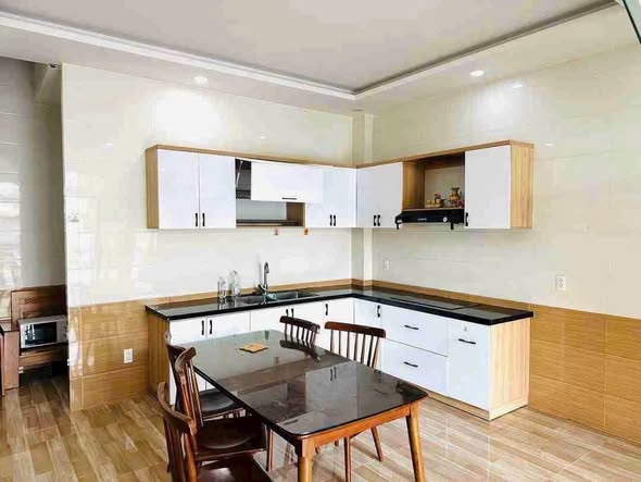 Nhà 3 tầng đường Nguyễn Đình, gần biển Mỹ Khê 60m² giá 8 tỷ - Đầu tư sinh lời hấp dẫn!