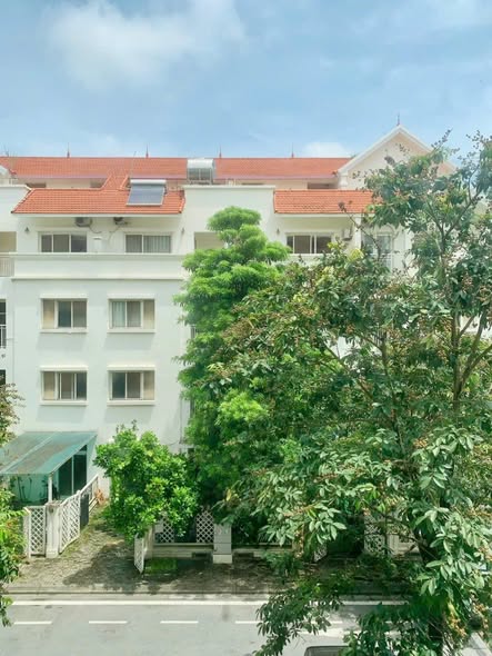 Nhà liền kề Splendora Hoài Đức 129m² giá 26 tỷ - Vị trí đẹp, tiềm năng sinh lời!