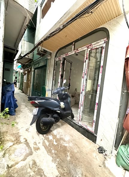 Nhà 3 tầng đường Đoàn Như Hài, Quận 4 giá 2.58 tỷ - Sẵn sàng vào ở ngay!