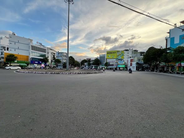 Cho thuê mặt bằng mặt tiền đường Nguyễn Thị Định, Nha Trang 40m² - Vị trí đắc địa ngay vòng xoay Nguyễn Đức Cảnh!