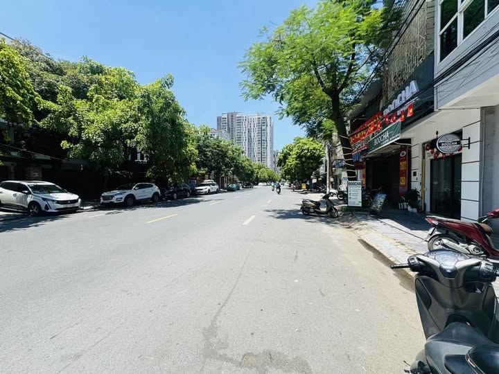 Đất nền Cầu Giấy 120m² giá 21 tỷ - Cơ hội đầu tư không thể bỏ lỡ!