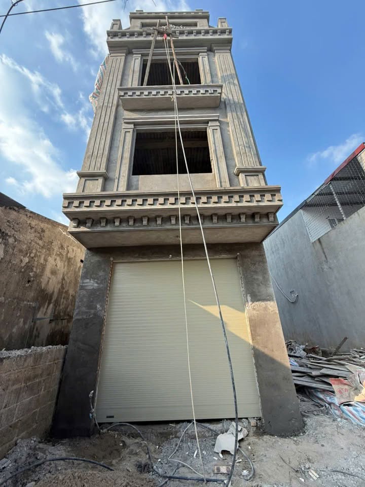 Nhà 3 tầng độc lập đường Trần Thành Ngọ 56m² giá 3.85 tỷ - Vị trí trung tâm thuận tiện!