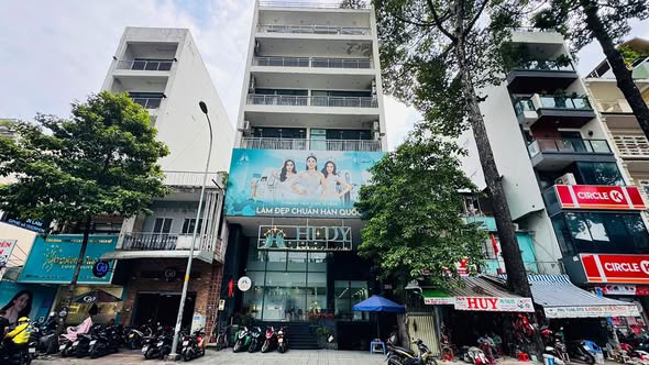 Bán nhà mặt tiền Trần Bình Trọng, Quận 5 - Đầu tư sinh lời ngay với 150 tỷ!